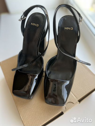 Босоножки mango