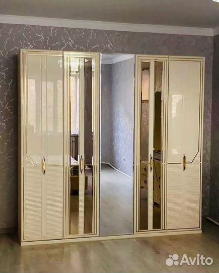 Спальный гарнитур Стефани