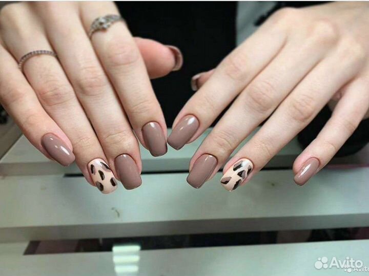 Маникюр с покрытием гель-лаком