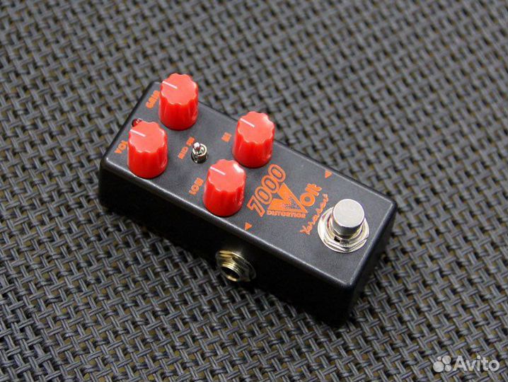 Yerasov 7000-Volt-mini Distortion Педаль эффектов