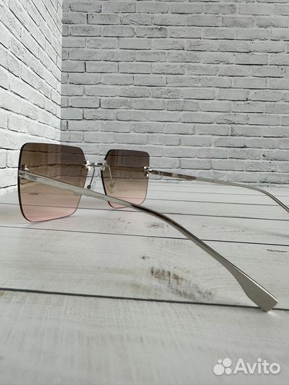 Солнцезащитные очки Fendi