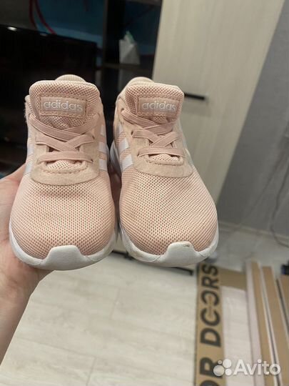 Кроссовки adidas