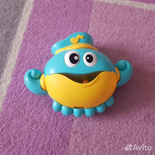 Игрушки для ванной. Пускание мыльных пузырей