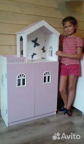 Кукольный домик с дверцами