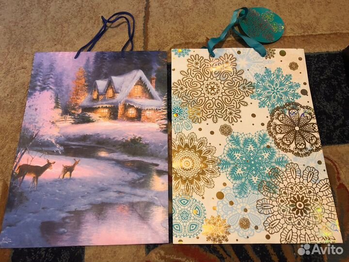 Новогодние подарочные бумажные пакеты средние