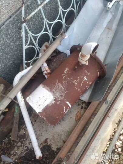 Титан с тенами