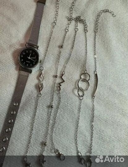 Крутой набор для девушек. Часы+браслеты. Новый