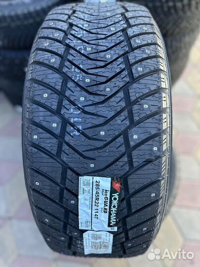 Yokohama IceGuard Stud IG65 285/45 R22 111T