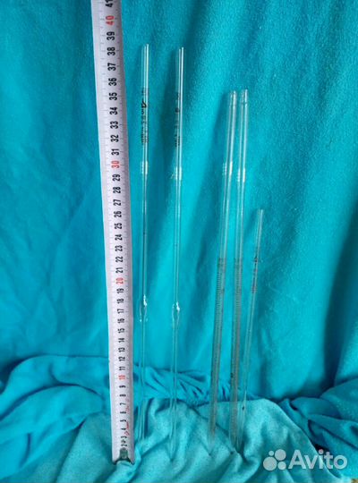 Баночки и пробирки разных размеров