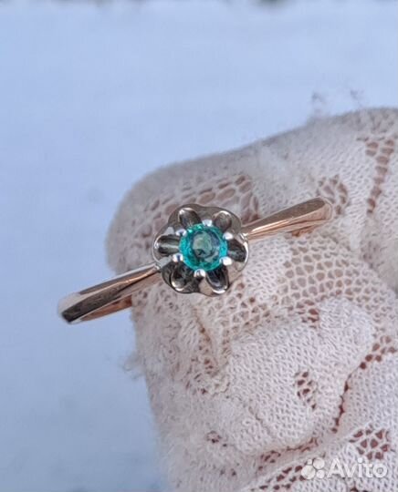 Золотое кольцо 585 пробы изумруд