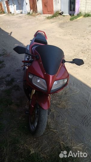 Мотоцикл suzuki sv1000s