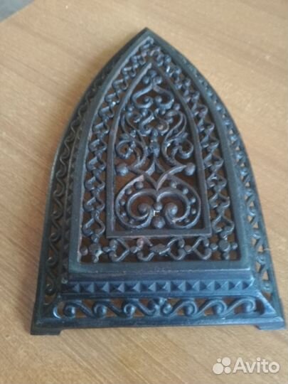 Подставка под утюг. Каслинское литье