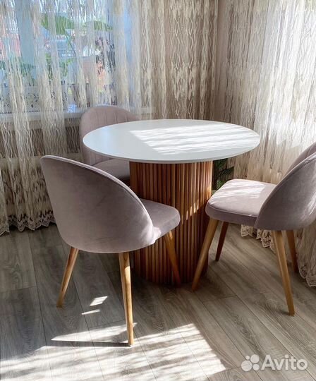 Стол обеденный круглый