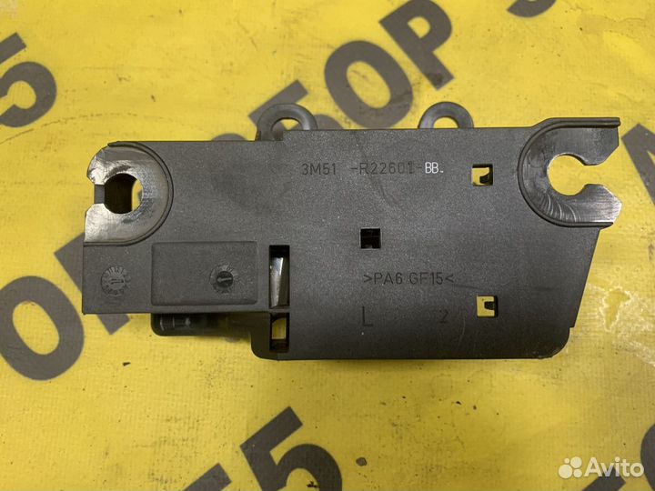 Ручка двери задняя левая внутренняя Ford Focus 2