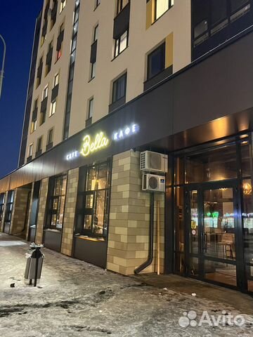 Единственное кафе в районе, хорошая чистая прибыль