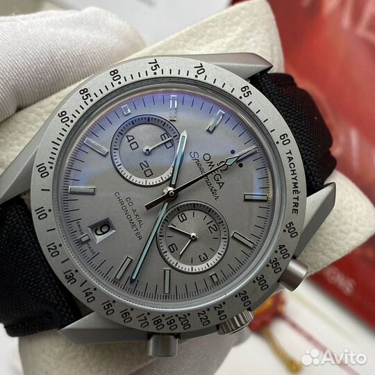 Часы кварцевые Omega