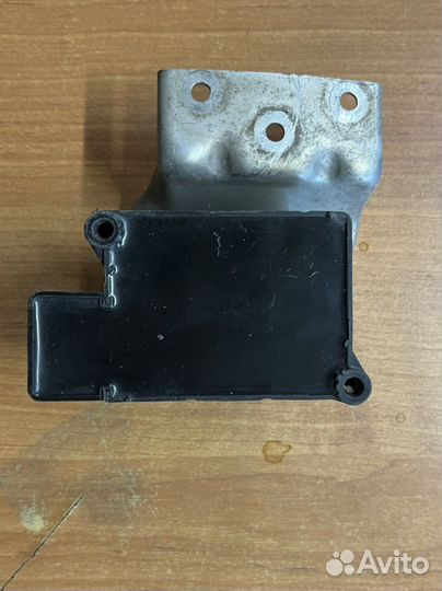 Блок клапанов подвески Audi A8 D3 4E0616013