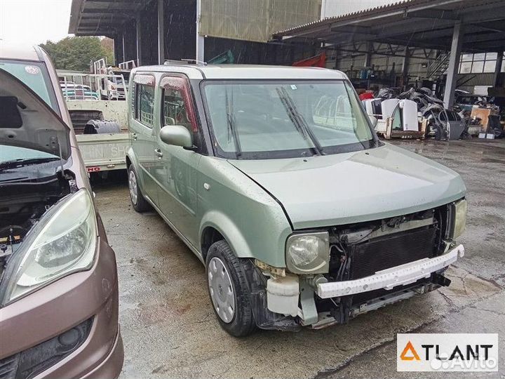 Накладка 5-й двери nissan cube