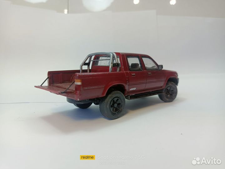 Модель автомобиля toyota hilux