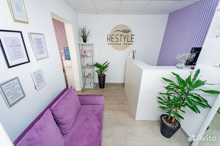 Мастер по наращиванию ресниц