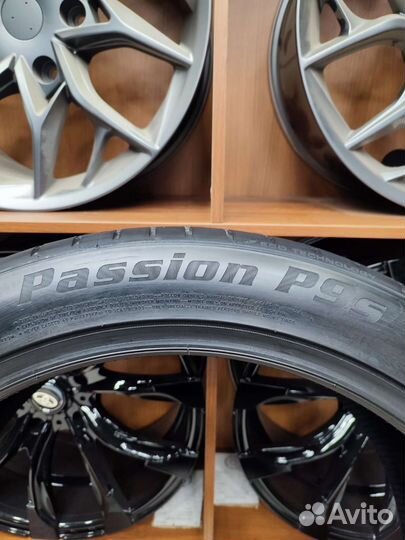 Kustone Passion P9S 275/40 R22 и 315/35 R22 111W