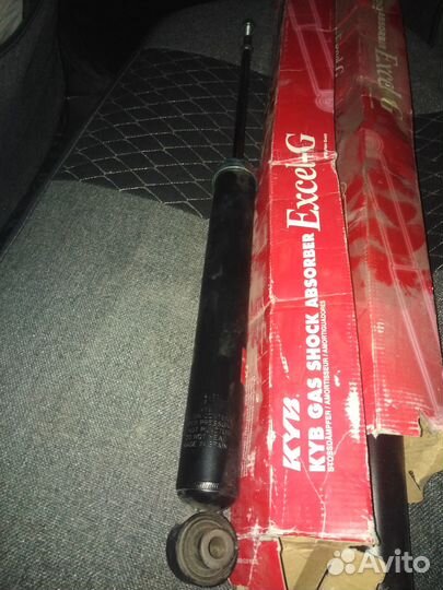 Стойка амортизатора