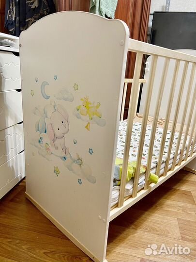 Детская кроватка