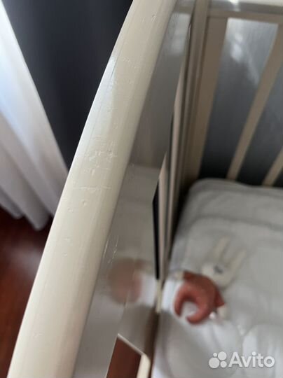 Кроватка для новорожденных и комод