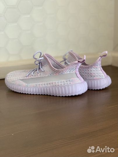 Кроссовки Изи размер 32-36