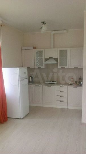 2-к. квартира, 42 м², 1/3 эт.