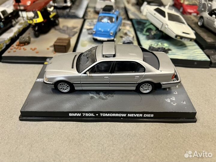 Модельки 1/43 universal hobbies