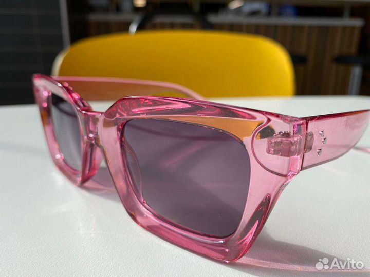 Очки женские солнечные в стиле balenciaga