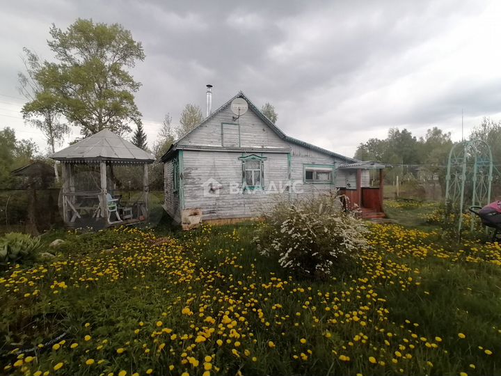 Дом 26 м² на участке 10,9 сот.