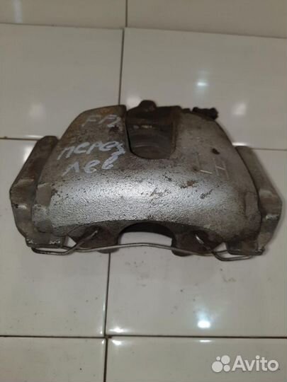 Суппорт передний левый Ford Focus 2 (DA) 2005-2008