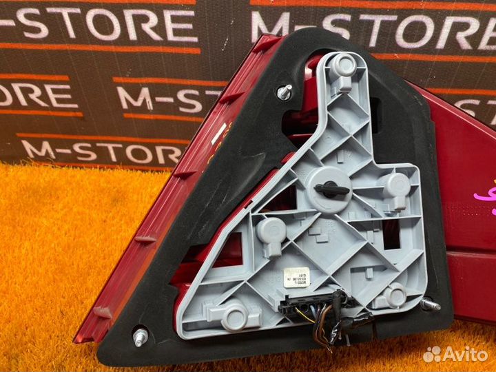 Фонарь задний задний левый Mercedes-Benz C-Class