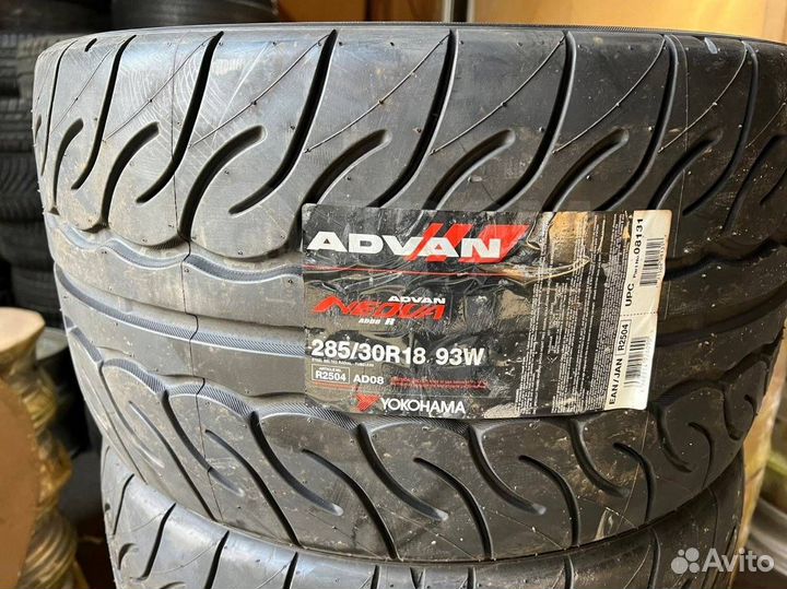 Yokohama Advan Neova AD08R 285/30 R18