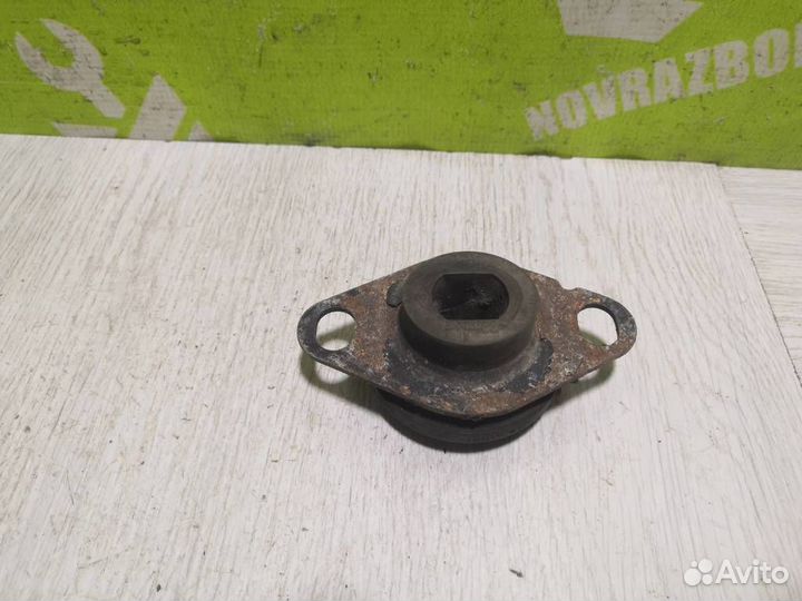 Опора кпп левая Рено Клио 2 Симбол