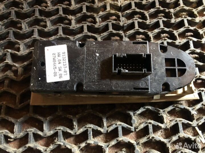 Блок управления стеклоподъемниками Е91 BMW 3