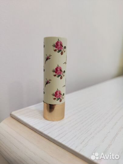 Gucci помада оттенок 500