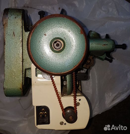 Оверлок 3х-нитевой,промыш,с электроприводом