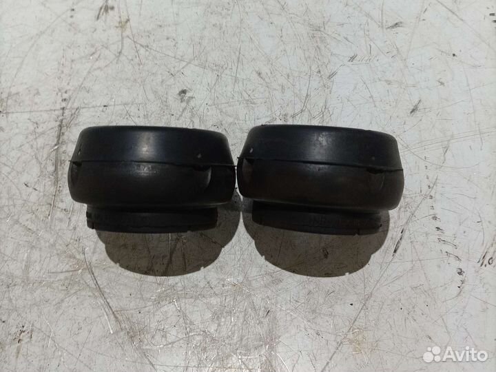 Опоры передних амортизаторов VW Polo V 2014