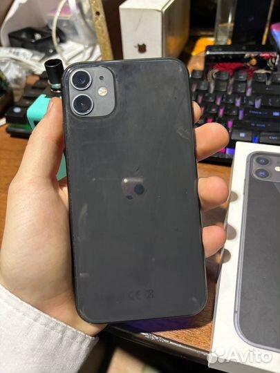 iPhone 11, 64 ГБ