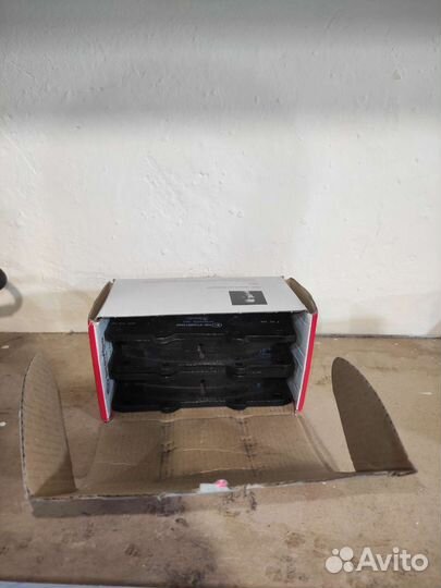 Колодки тормозные передние toyota hilux VII