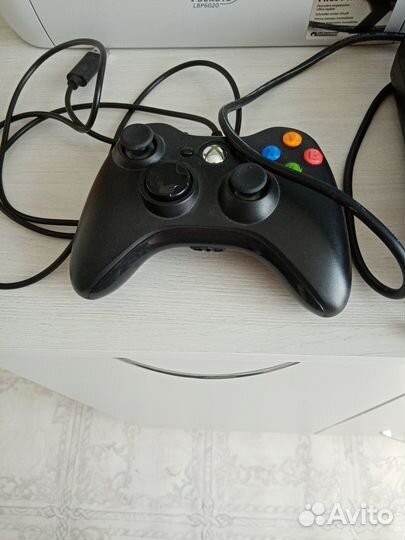 Игровая приставка Xbox 360 e