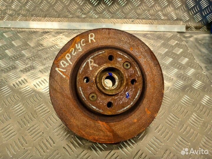 Кулак передний правый LADA Largus (2012 - н.в.)