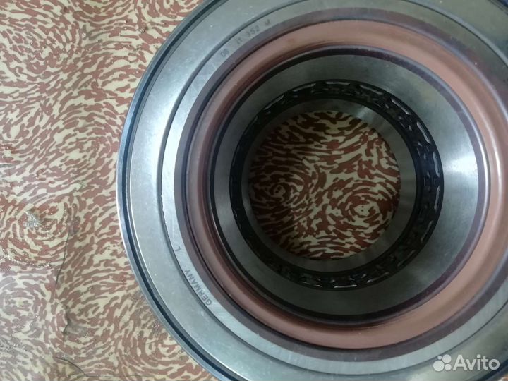 Ступичный подшипник