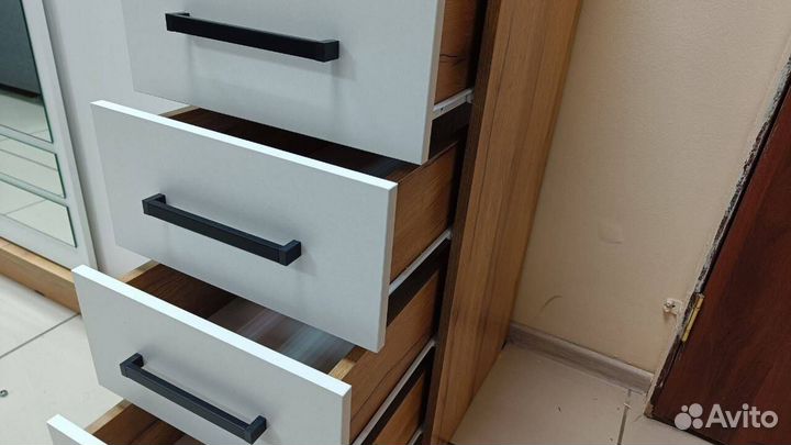 Комод в гостинную