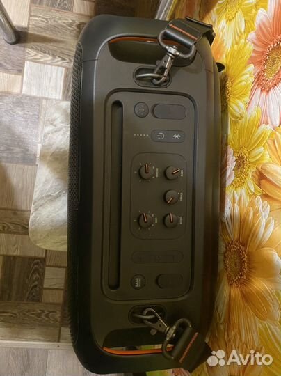 Колонка jbl partybox on the GO
