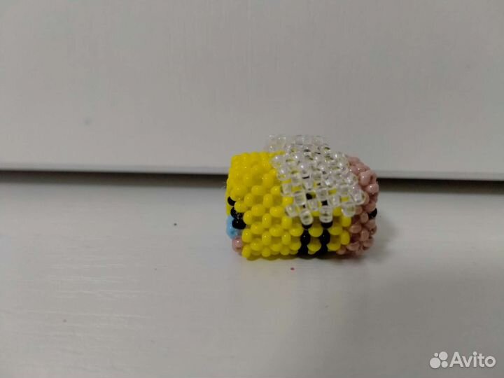 Амигуруми Пчелка из бисера