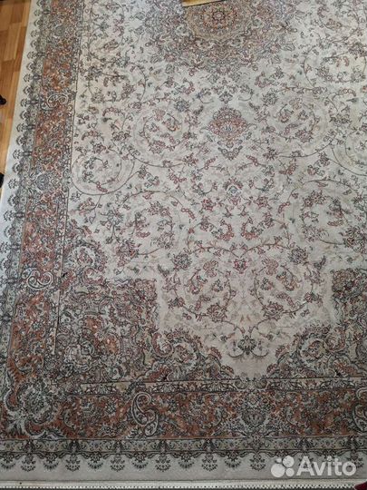 Ковер полушерстяной